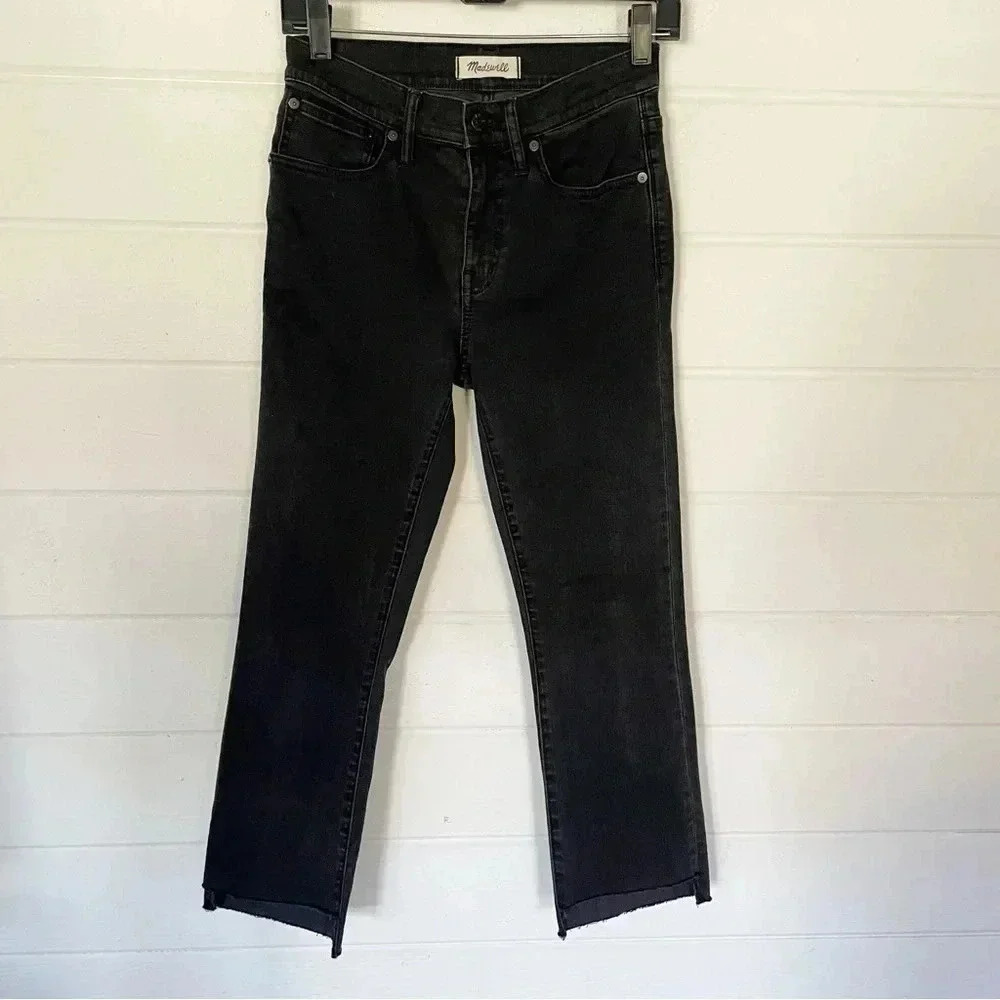 Madewell Cali Demi-Boot Mid-Rise Straight Leg Raw Hem in Black Wash Size 25